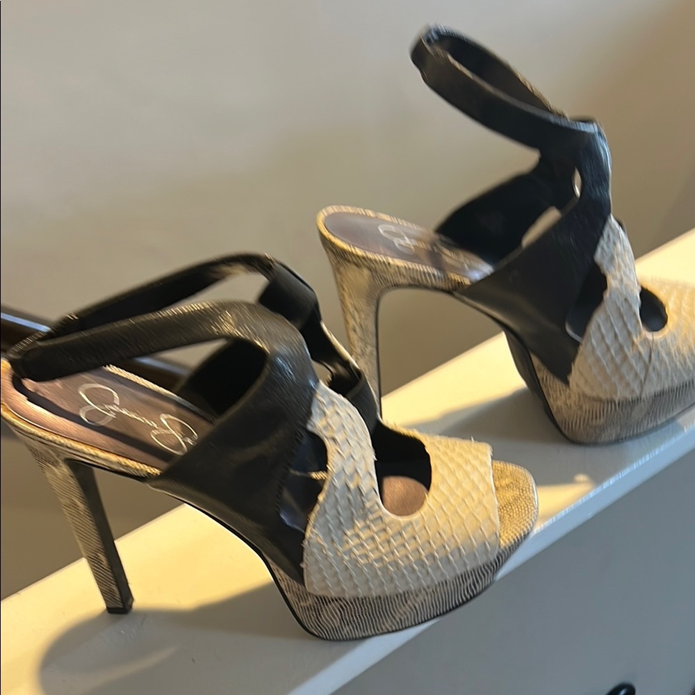 Elegant Black and Cream High Heels Jessica Simpson